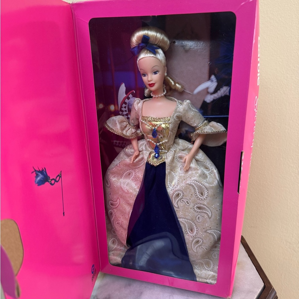 Barbie Secret of the Three Teardrops Box in Pink